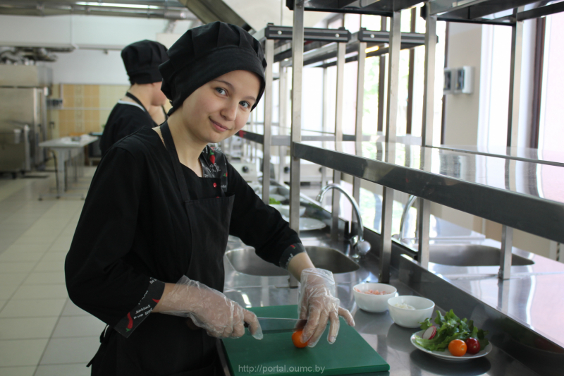 повар